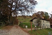 Monte Due Mani (1656 m) con Cima Muschiada (1458 m) dalla Culmine S. Pietro il 21 ottobre 2020- FOTOGALLERY 
